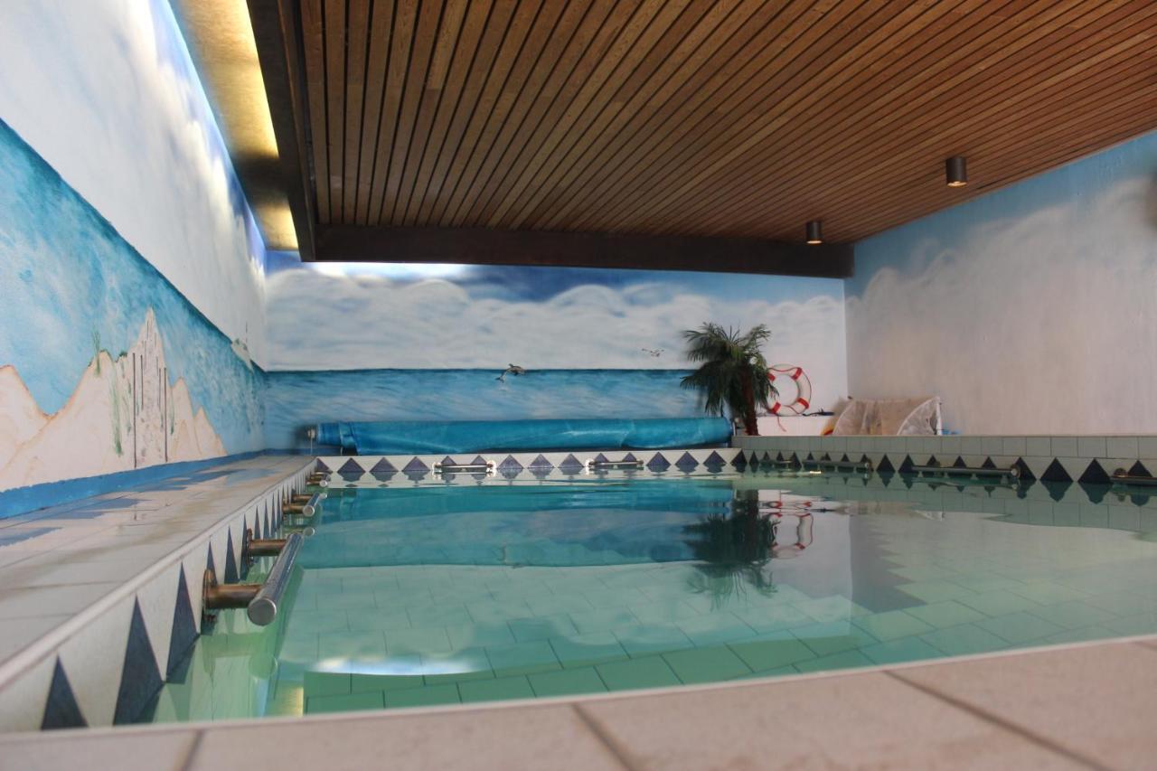 Ferienhaus Abbi Mit Schwimmbad Und Fitness Fur 8 Personen, Strand, Norddeich Apartment Hage Exterior photo